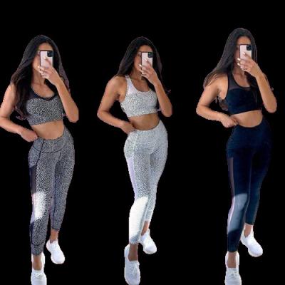 China Custom Logo Women's Sustainable Set Active Work Out And Fitness Street Wear High Waist Peach Hip Gym Training Yoga Suits Gym Leggings for sale