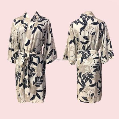 China Plus Size Breathable Women Long Robe Bride Floral Short Rayon Wedding Dressing Gown Sexy Dressing Gown for sale