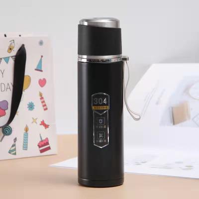 China WITH LID Christmas 2022 304 stainless steel vacuum cup fashion portable thermos simple Japanese style thermos for sale