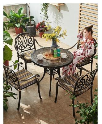 China Balcony Dining Round Cast Aluminum Patio Table And Chairs Bistro Set for sale