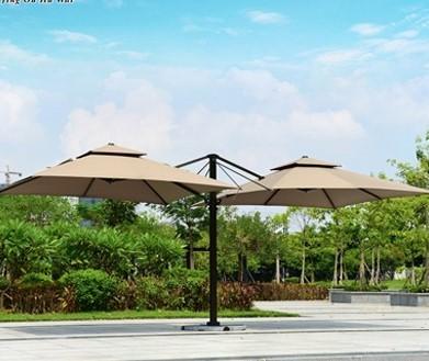 China Op maat gemaakt High End Tuin Patio Twee hoofd paraplu Buiten Cantilever Parasol 3x3M Te koop