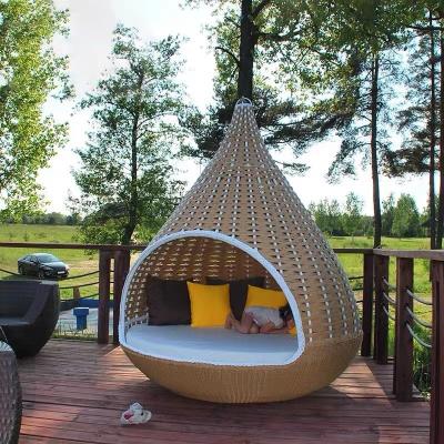 China High Quality Eco Friendly Beach Garden PE Rattan Lying Bed 2-3 Person Lounge Leisure Chair zu verkaufen