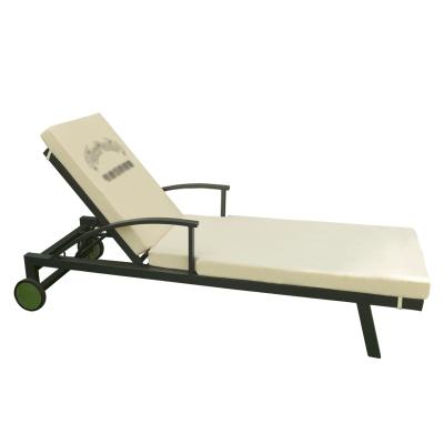 China Modern minimalist noble new style metal beach lounge chairs outdoor furniture daybed customization for sale