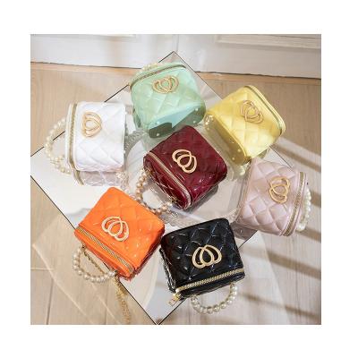 China Fashion Jelly Purse Women Hand Bags Small Mini Handbags Kids Candy Jelly Bags 2021 PVC for sale