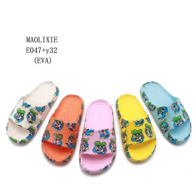 China EVA Injection Safe Good Price Baby EVA Slides Shoes Home Cute Waterproof Lightweight Kids Children Slides Slippers for sale