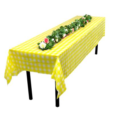 China Custom Printed Checkered Heavy Duty Plastic Oilproof Gingham Table Cover for sale