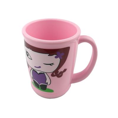 China Best Selling Eco-friendly Plastic Coffee Mugs With Handle Wholesale Promotion Cup Plastic Cup With Handle for sale