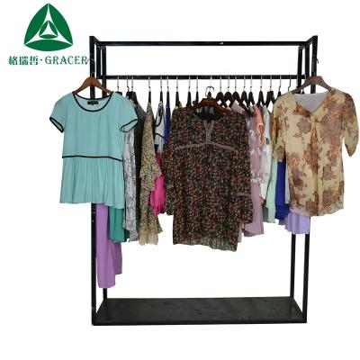 China High Grade Second Hand Clothes Wholesale High Quality Second Hand Ladies T-shirt Used Clothing Summer Clothes for sale