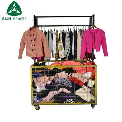 China High Grade Second Hand Clothes Mixed Good Quality Clothes Bullets Second Hand Ladies Fashion Jacket Used Free Winter Clothing for sale