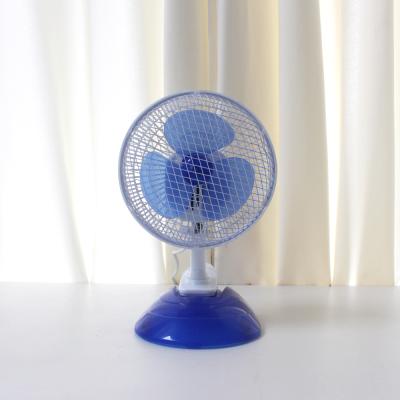 China Lower Noise High Quality Blue Metal Mesh Electric Mini Fan Clip Mini Portable 220V for sale