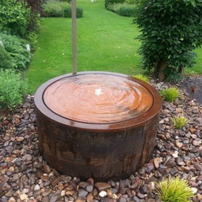 China Outdoor Decoration Garden Water Feature Round Corten Steel Water Table Fountain for sale