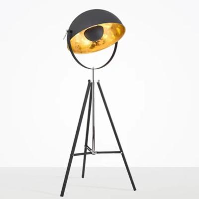 China EUROPEAN Vintage Tripod Photostudio Style Art Studio Floor Lamp Standing Lamp for sale