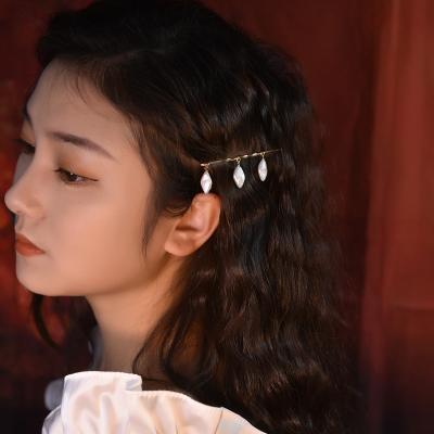 China Original design female ALLOY pearl bead hairpin word clip retro temperament summer irregular baroque French headdress for sale