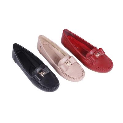 China Deodorization PU Style Attractive Flats Leather Promotional Soft Rubber Sole Mum Shoes For Women Non Slip Loafers for sale