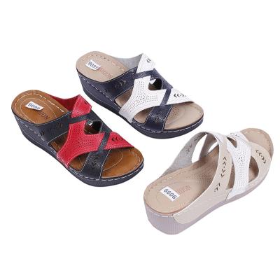 China Buty Slippers Open Toe Comfy Slippers Casual Wedges Zapatos Mujer Plus Size PU Women Summer Leather Waterproof Slippers Shoes for sale