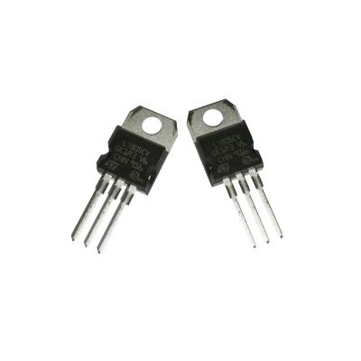 China New and Original STM L7805CV TO-220 L7805CV Positive Voltage Regulators for sale