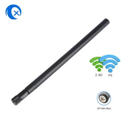 China Antena omnidireccional 5dBi de WiFi de la banda dual del conector del RP SMA del eslabón giratorio en venta