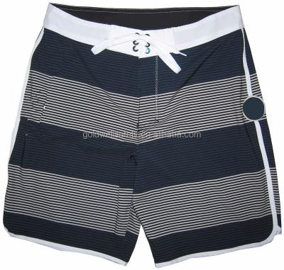 China Anti-wrinkle Mens Summer Cotton Beach Shorts for sale