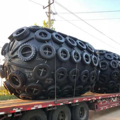 China Qingdao Wear-Resistance Pneumatic Rubber Tug Boat Fender Marine Port Dock Fenders System For Sale for sale