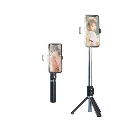 China Take photo factory supply attractive price gimbal stabilizer tripod selfie stick for sale