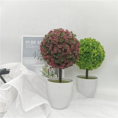 China Eco-friendly Artificial Plant Bonsai For Office Home Table Decoration Potted Artificial Tree Grass Ball Topiary Plants for sale