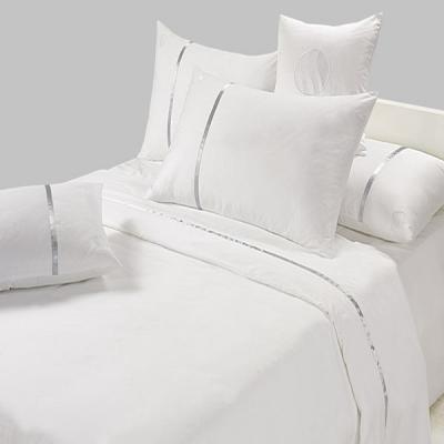 China Antistatic Hotel Designed White Cotton Bed Linen Set In Bedroom for sale