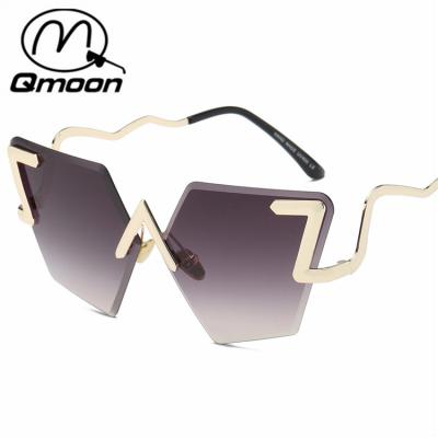 China Special Unique Fashion Sunglasses Design CE and QMOON Sunglasses for sale