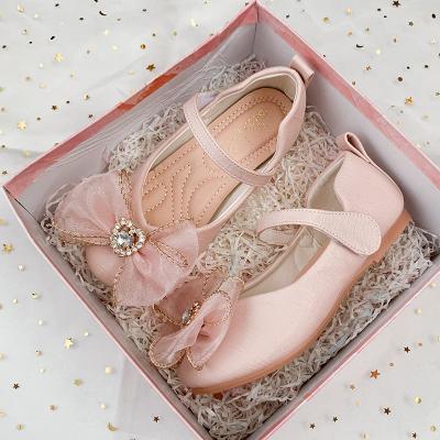 China YK2584A Comfortable Rhinestone Heart Crystal Shoes Fashion Flat Casual Shoes Kids Bowknot Leather Shoes for sale