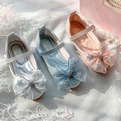 China YK2582A Comfortable Rhinestone Flower Crystal Shoes Fashion Bowknot Casual Shoes Buckeye Flats for sale