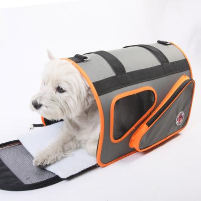 China Durable Petsinn Outdoor Multifunctional Portable Travel Durable 600D Canvas Color Blocking Tether Pets Carrier Bag With Soft Sherpa Protection for sale