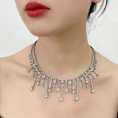 China New Fashion Classic Wholesale FASHIONABLE Luxury Crystal Choker Necklace Pendant Tassel Necklace for sale