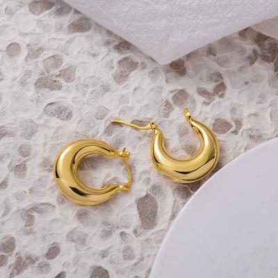 China Shiny Smooth Women Chunky Hollow Hoop Earrings For New Fashion TRENDY Custom Wholesale Hoop Earrings for sale