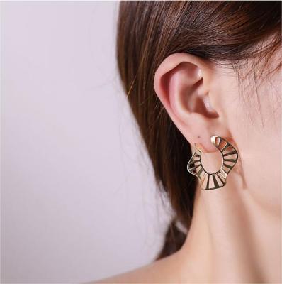 China Fashion new hot summer sales style leaf shaped earrings clear circle earrings 925 silver needle earrings for women for sale