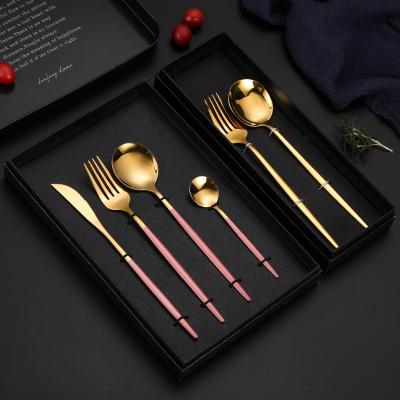 China Eco-Frendly Wholesale Wedding Gift Set Silver Plated Gold Spoon and Fork Set for Business Promotional Gifts for sale