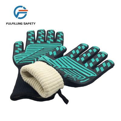 China Food Grade Silicone Comfortable Silicon Dotted Aramid Cotton Lined Heat Proof Gloves Anti Fire For Oven BBQ for sale