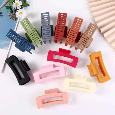 China Wholesale 10cm Hair Accessories Solid Color Resin Big Caw Hair Clip Plastic Square Hair Accessories For Bun for sale