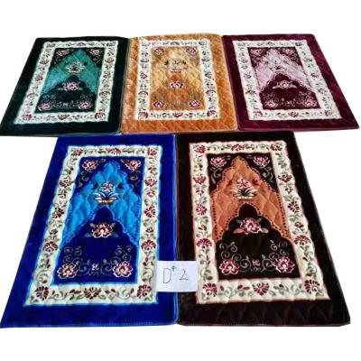 China Wholesale Factory Price Non Slip Islamic Quilted Printed Prayer Rug With Non Slip White Backside For Home Use for sale