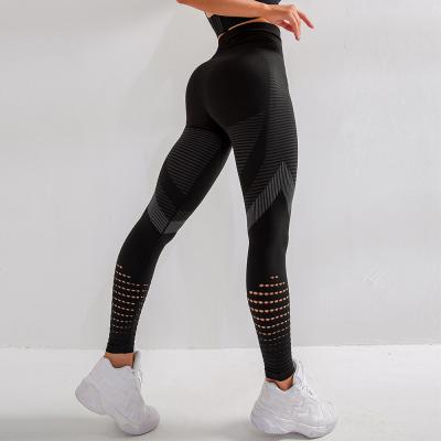 China Breathable Women's High Waist Gym Sports Wear Tik Tok Yoga Pants Gaiters Women for sale