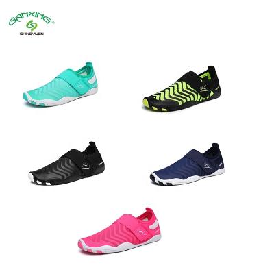 China GANXING Men Women Kids Summer Lightweight Beach Non Slip Sports Shoes For Water Quick Dry Running Shocks Water Shoes for sale