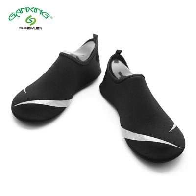 China Ganxing Summer Slip-Resistant Beach Shoes Stylish Women's Water Shoes Water Sports Shoes for sale