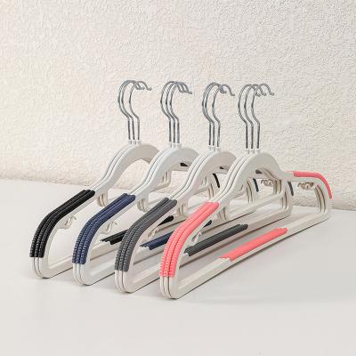 China Custom Logo Hanger Hotel Non-Slip And Corner Eco-friendly Anti-shoulder Plastic Hangers For Household Hanging Clothes for sale