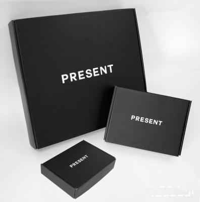 China Recycled Materials Solid Black Color Luxury Boxes For Clothes Packaging Corrugated Box for sale