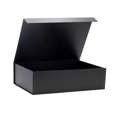 China Disposable Custom Luxury Gift Packaging Boxes For Cosmetic Black Magnetic Gift Box for sale