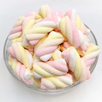 China Multicolor twisted marshmallow candy in natural bulk for sale