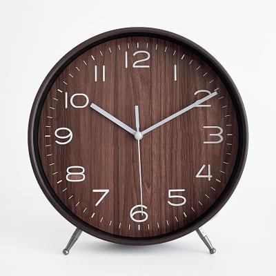 China Art Decor 8 Inch Vintage Style Desk Clock Wood Grain Table Clock For Living Room for sale