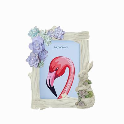 China Art Deco 6inch Cartoon Rabbit Picture Frame Resin Photo Frame Decoration Office Home Ornament for sale