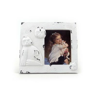 China White Rectangular Art Deco 4.5inch Children's Kitten Resin Photo Frame Ornament Home Decoration Ornament for sale