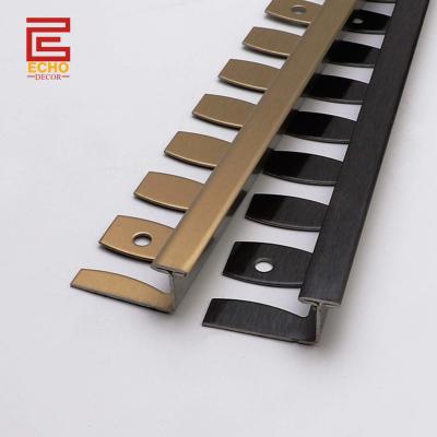 China Bandas de transición de suelo flexible curvado de metal para pisos de azulejos o laminados de madera en venta