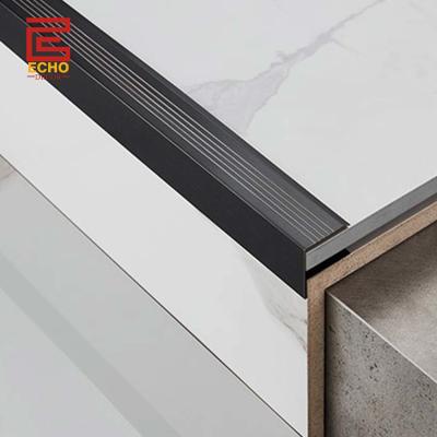 China Square Stair Nosing Trim Stainless Steel Stair Tread Nosing Strip For Tiled Steps zu verkaufen