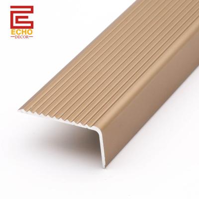 China Aluminium Vinyl Stair Nosing Trim Profiles Anti Slip Stair Tread Trim Molding for sale